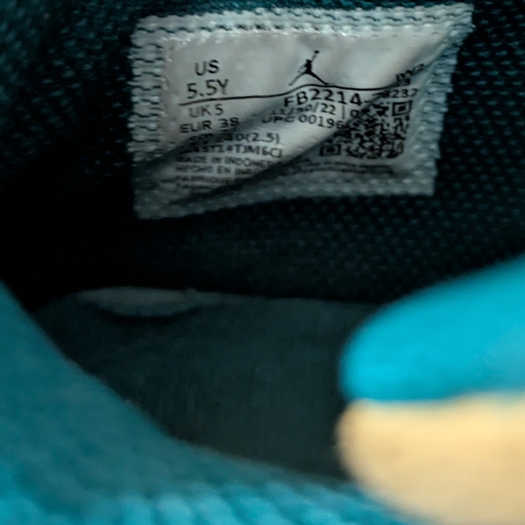 Youth Nike Air Jordan Reteo Brown and Cream Sneakers - Picture 8 of 13